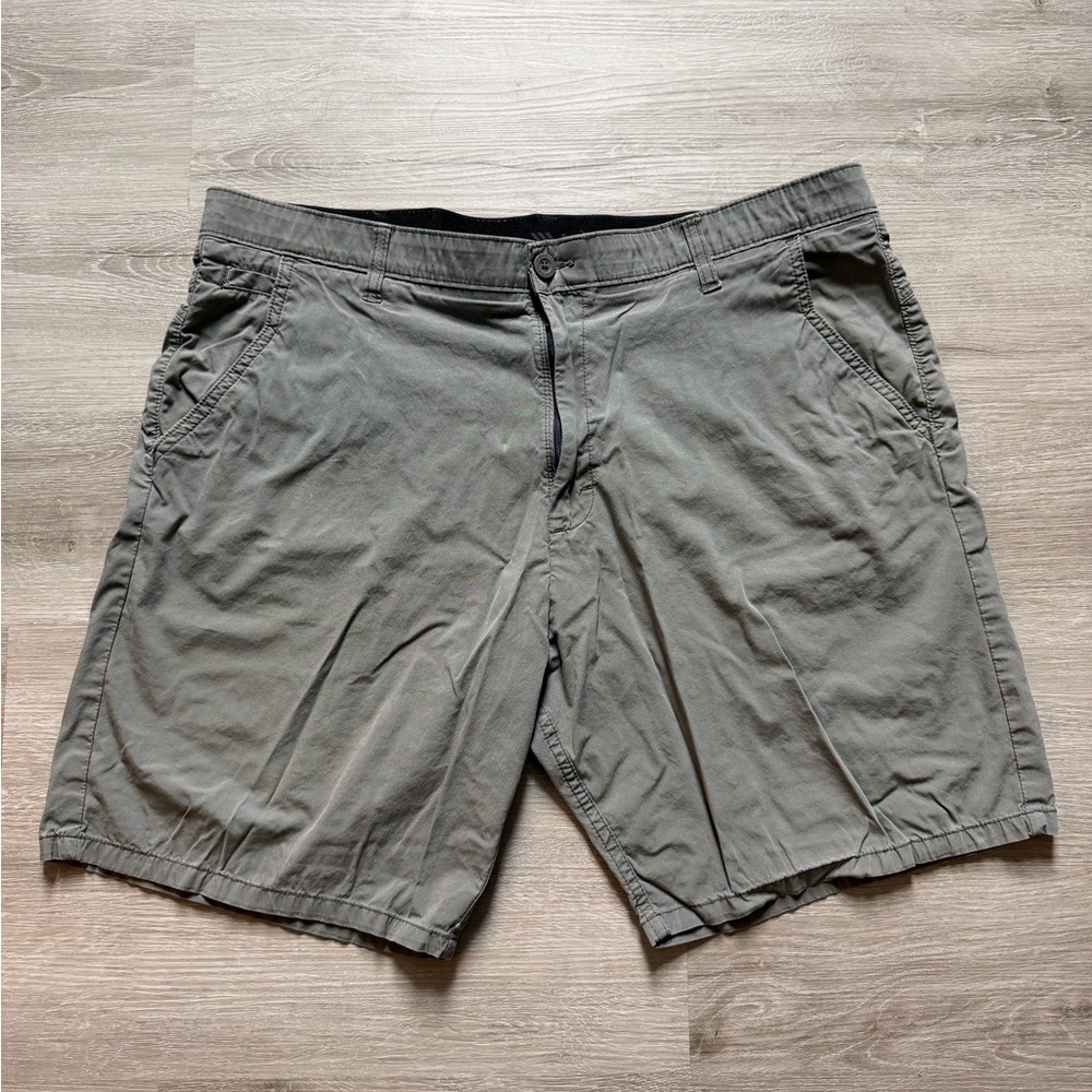 Wrangler Authentics Men’s Shorts Size 40 Stretch Olive/Khaki Casual